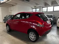Usata Lancia Ypsilon 80 CV (58 kW) 2013 Rosso Utilitaria