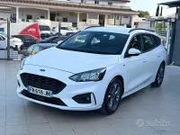 Usata Ford Focus ST-Line 120 CV (88 kW) 2020 Bianco Station wagon