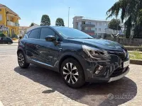 Usata Renault Captur Zen 101 CV (74 kW) 2023 Blu/azzurro SUV