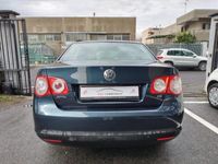 usata VW Jetta 1.6 16V FSI Sportline