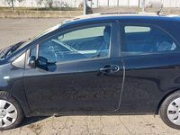 Usata Toyota Yaris Sol 69 CV (50 kW) 2007 Nero Utilitaria