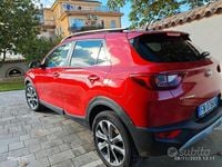 Usata Kia Stonic 120 CV (88 kW) 2018 Rosso SUV