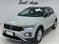 Usata VW T-Roc Life 110 CV (80 kW) 2023 Beige SUV