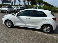 Usata Kia Rio 84 CV (61 kW) 2019 Bianco Utilitaria