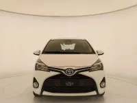 Usata Toyota Yaris Hybrid 73 CV (53 kW) 2015 Bianco Berlina