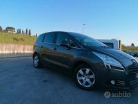 Usata Peugeot 5008 112 CV (82 kW) 2012 Grigio Monovolume
