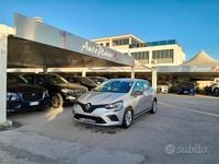 Usata Renault Clio V Life 100 CV (73 kW) 2022 Grigio Berlina