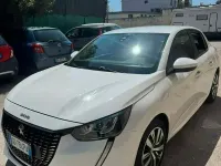 Usata Peugeot 208 75 CV (55 kW) 2021 Bianco Utilitaria