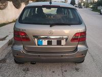 Usata Mercedes B180 109 CV (80 kW) 2007 Grigio Monovolume