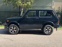 Usata Lada niva 75 CV (55 kW) 2021 Verde SUV