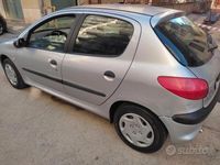 usata Peugeot 206 modello 2001 5porte neopatentati 55kw