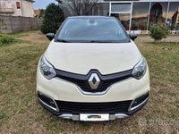 Usata Renault Captur 90 CV (66 kW) 2015 Beige SUV