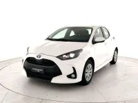 Usata Toyota Yaris Hybrid Business Edition 92 CV (67 kW) 2023 Super white Utilitaria