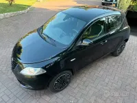 Usata Lancia Ypsilon 85 CV (62 kW) 2015 Nero Utilitaria