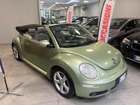 Usata VW New Beetle Cabriolet 105 CV (77 kW) 2006 Verde Cabrio