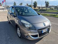 Usata Renault Scénic III Dynamique 110 CV (80 kW) 2010 Grigio Monovolume