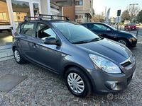 Usata Hyundai i20 Comfort 78 CV (57 kW) 2011 Grigio Utilitaria