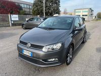 Usata VW Polo Comfortline 90 CV (66 kW) 2017 Grigio Berlina
