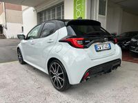 Usata Toyota Yaris Hybrid Sport 131 CV (96 kW) 2024 Grigio Berlina