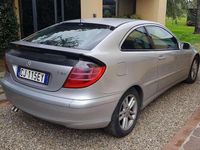 Usata Mercedes C220 Avantgarde 143 CV (105 kW) 2003 Argento Coupé