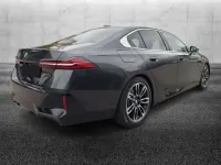 Usata BMW 520 M Sport 197 CV (144 kW) 2024 Grigio Berlina