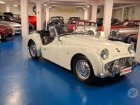 Usata Triumph TR3 101 CV (74 kW) 1960 Bianco / pastello Cabrio