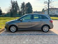 Usata Mercedes B180 108 CV (79 kW) 2016 Grigio Monovolume