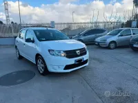 Usata Dacia Sandero Ambiance 72 CV (52 kW) 2015 Bianco Berlina