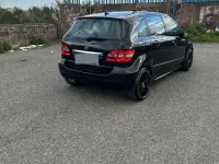 Usata Mercedes B180 109 CV (80 kW) 2007 Nero Monovolume