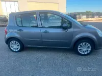 Usata Renault Modus 75 CV (55 kW) 2012 Grigio Monovolume