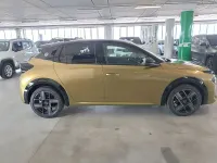 Nuova Lancia Ypsilon 101 CV (74 kW) 2025 Vernice oro con tetto nero Utilitaria