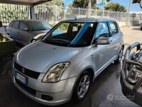 Usata Suzuki Swift 70 CV (51 kW) 2005 Grigio Utilitaria