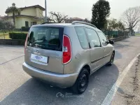 Usata Skoda Roomster 64 CV (47 kW) 2009 Beige Monovolume
