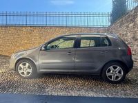 Usata VW Golf V Comfortline 102 CV (75 kW) 2007 Argento Berlina