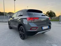 Begagnad VW T-Roc Style 150 HK (110 kW) 2023 Grå SUV