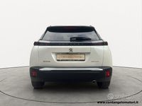 Usata Peugeot 2008 GT-line 131 CV (96 kW) 2020 Bianco SUV