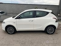 Usata Lancia Ypsilon Gold 95 CV (69 kW) 2013 Bianco Utilitaria
