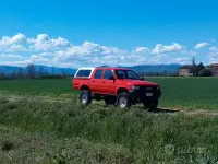 Usata Toyota HiLux 1990 Rosso Pick-up