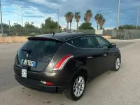 Usata Lancia Delta 105 CV (77 kW) 2010 Grigio Utilitaria