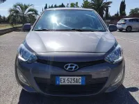 Usata Hyundai i20 Edition 75 CV (55 kW) 2014 Grigio Utilitaria