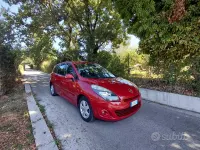 Usata Renault Grand Scénic III 110 CV (80 kW) 2011 Rosso Monovolume