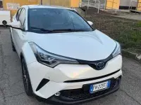 Usata Toyota C-HR Lounge 98 CV (72 kW) 2017 SUV