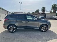 Usata Ford Kuga 120 CV (88 kW) 2018 Grigio SUV