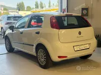Usata Fiat Punto Street 69 CV (50 kW) 2017 Bianco Utilitaria