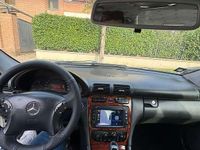 Usata Mercedes C220 Classic 143 CV (105 kW) 2003 Bianco Berlina