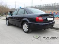 Usata Audi A4 125 CV (91 kW) 1998 Blu Berlina