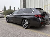 Begagnad BMW 520 Efficient Dynamics 2022 Grå Kombi