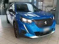 Usata Peugeot 2008 Allure 131 CV (96 kW) 2023 Blu/azzurro SUV