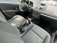 Usata Renault Clio III Luxe 75 CV (55 kW) 2005 Argento Berlina