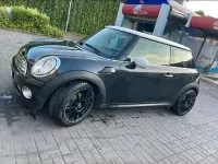 Usata Mini Cooper 120 CV (88 kW) 2009 Nero Utilitaria